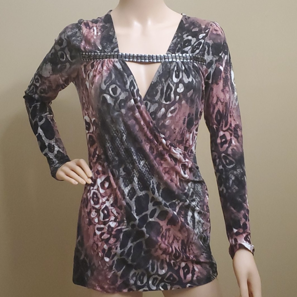 Embellished long sleeve blouse